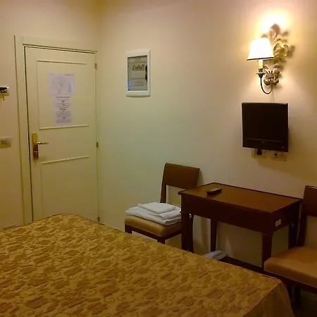 ランツィロッタ ホテル 4*