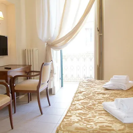 ランツィロッタ ホテル