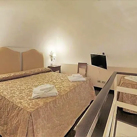 Hotel Lanzillotta 4*