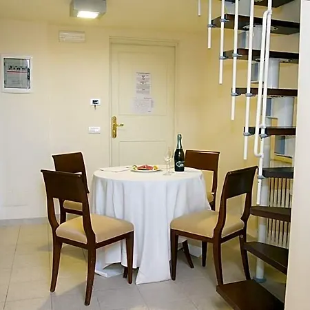 Hotel Lanzillotta 4*