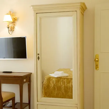 Lanzillotta 4* ألبيروبيللو